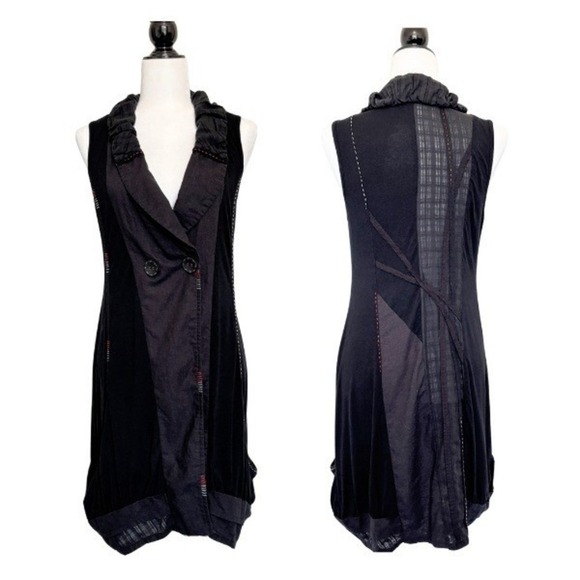 Dzhavael Tops - Tunic Vest Laganlook Whimisgoth Layered Pockets Artsy Ruffle Black Size Small